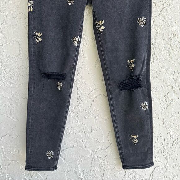 DRIFTWOOD Jeans Women’s Size 24‎ Boyfriend Embroidered Floral Boho Distressed - Picture 4 of 10